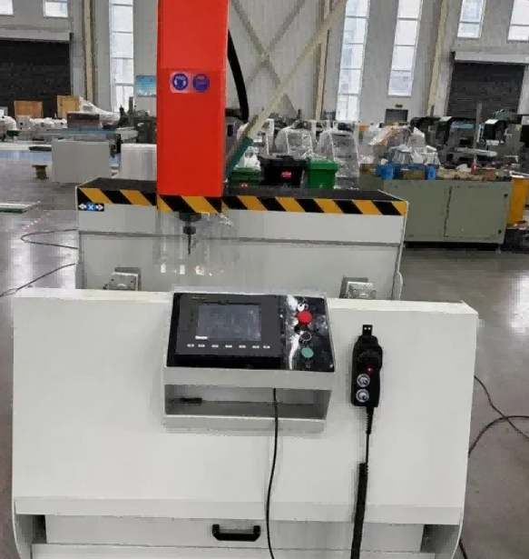 800mm 3-Axis High-Rigidity CNC Machining Center | ရည်ရွယ်ချက်- စက်မှုအလူမီနီယမ် Extrusion အတွက်တည်ဆောက်ထားသည်။
