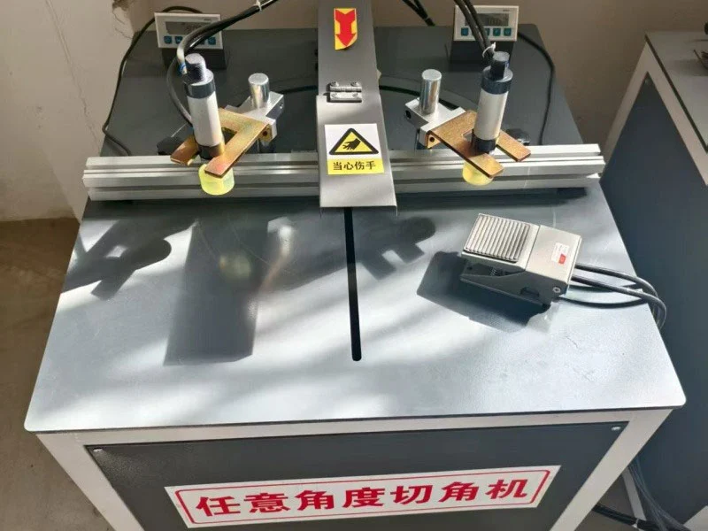 Cnc Arbitrary Angle Mitre Saw For Aluminum Profile Cutting