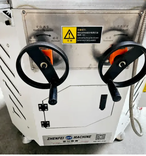 LZJ-100/3500 Single Head Alu။ Window Door Corner စက်ပေါင်းစပ်ခြင်း။